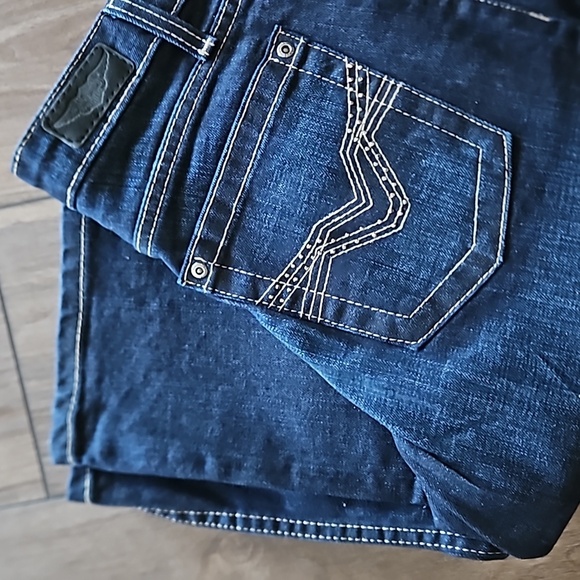 NEW! HARLEY DAVIDSON Embellished Pocket Mid-Rise Bootcut Jeans 6R. - Picture 7 of 9